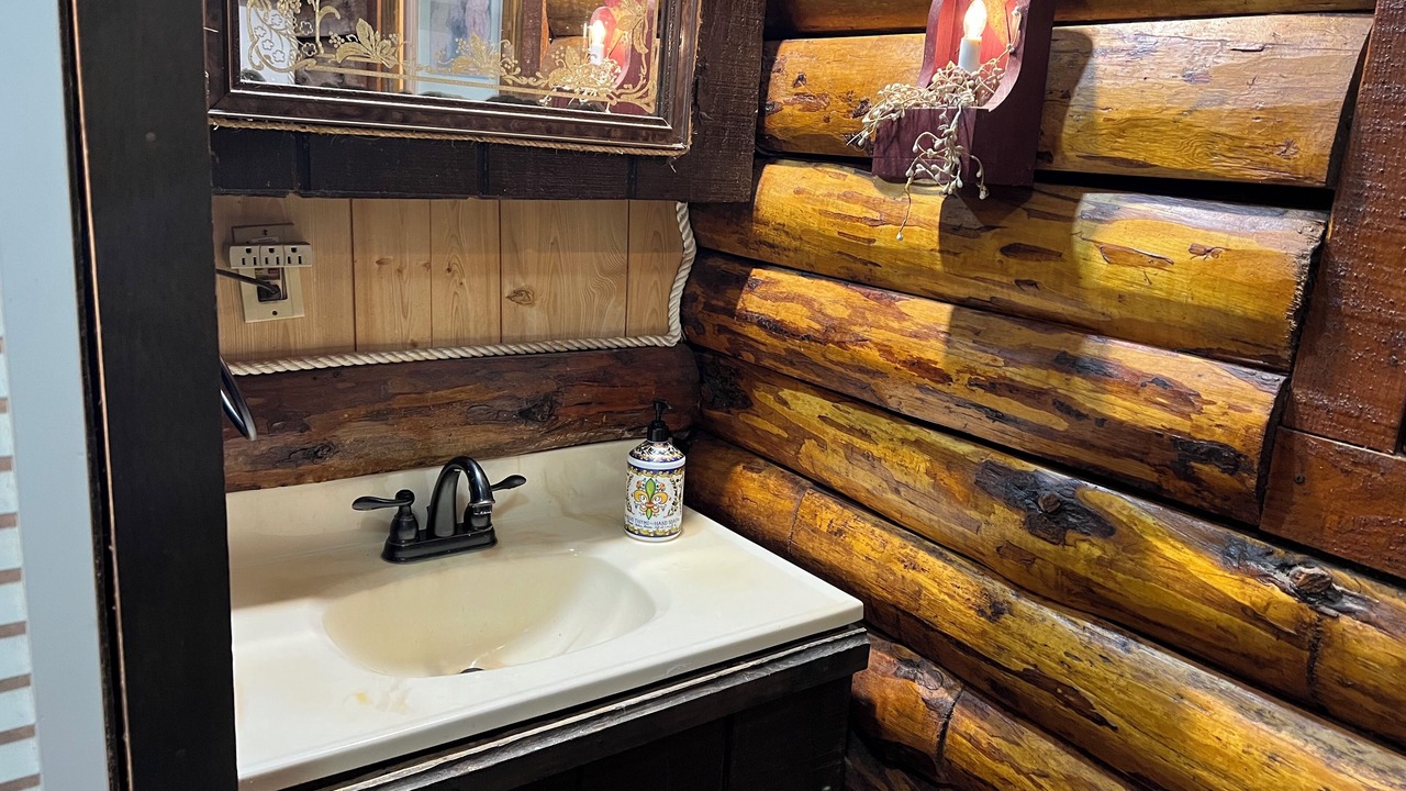 Photo of Bathroom in Marion Station