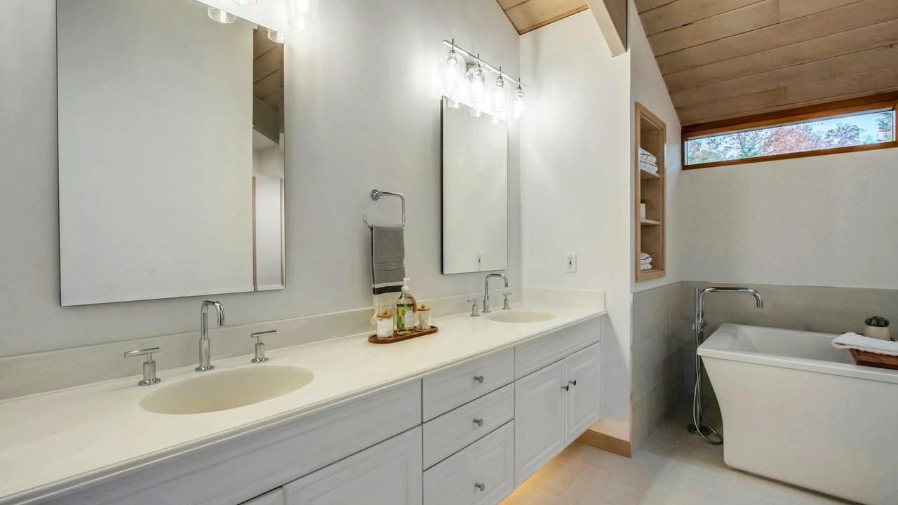 Photo of Bathroom in Cornwall