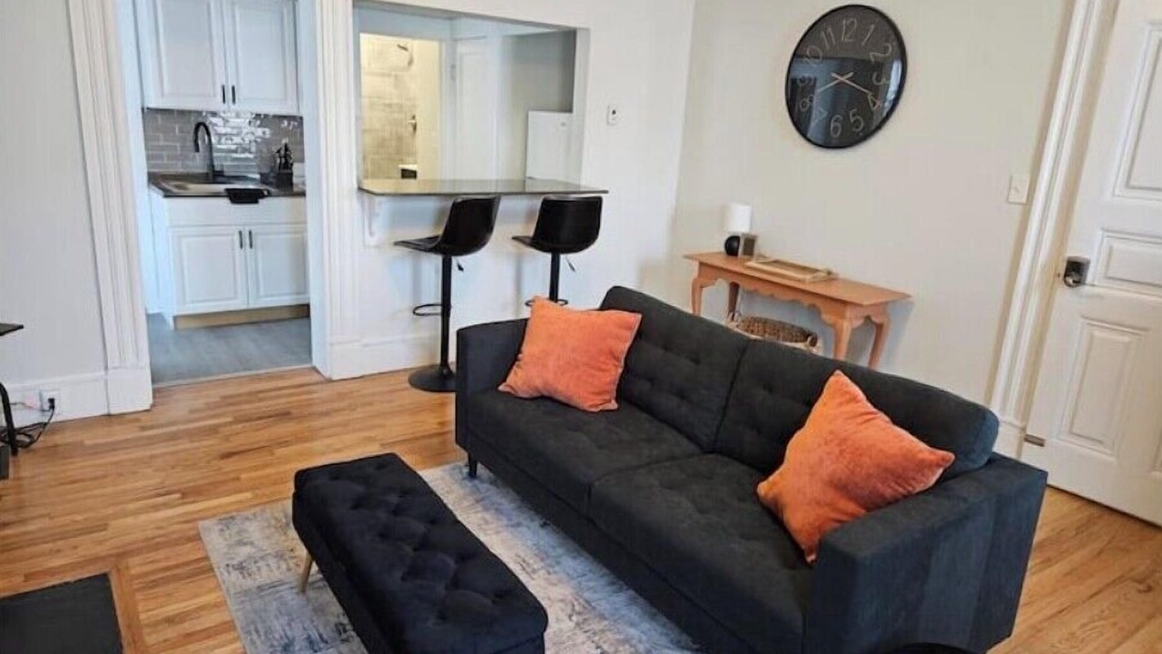 Photo of Livingroom in Utica