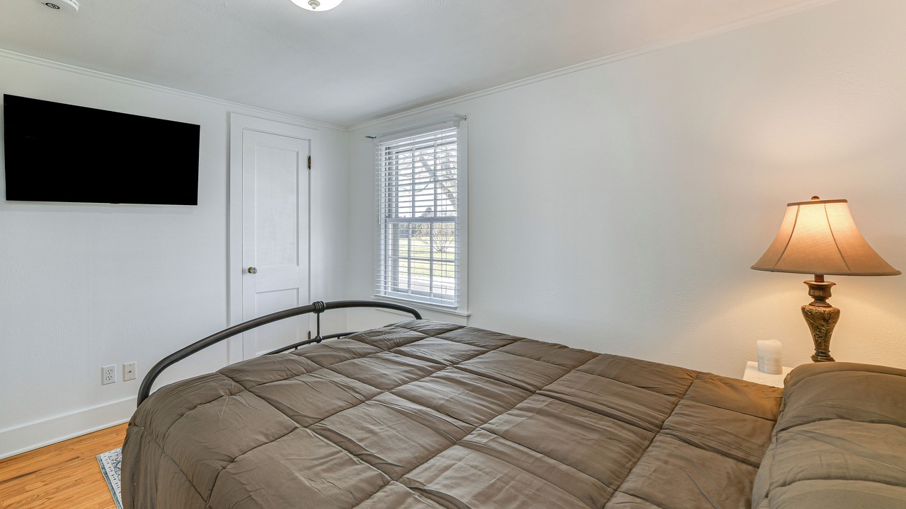 Photo of Bedroom in Munsons Corners
