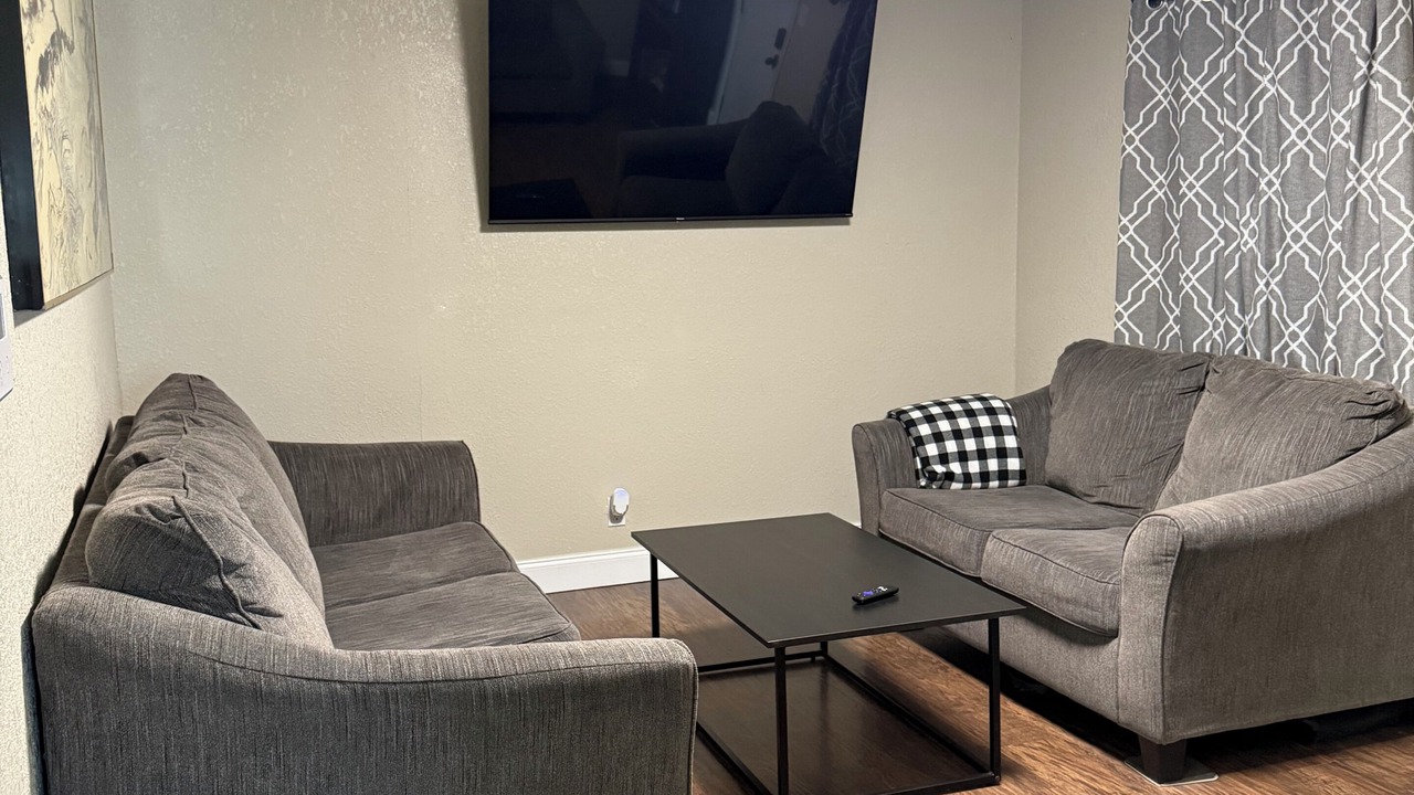 Photo of Livingroom in Hitchcock