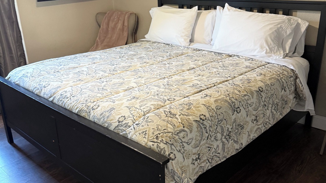 Photo of Bedroom in Hitchcock