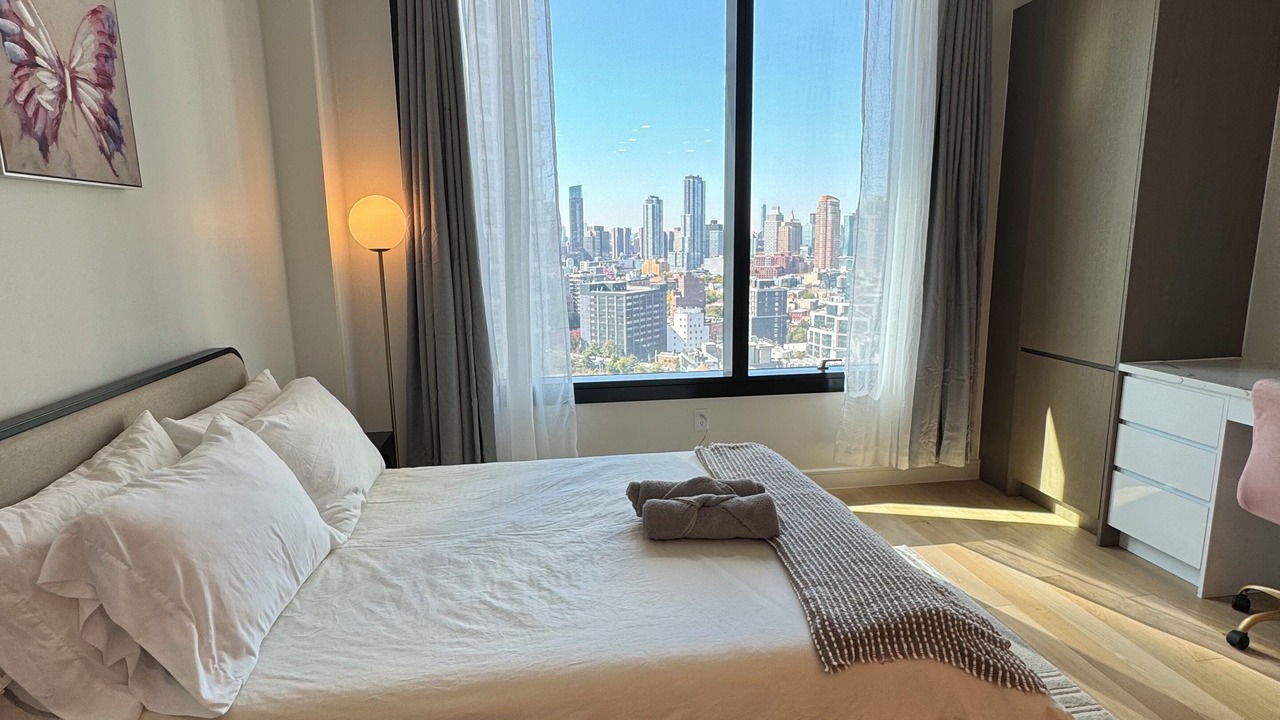 Photo of Bedroom in Hunters Point