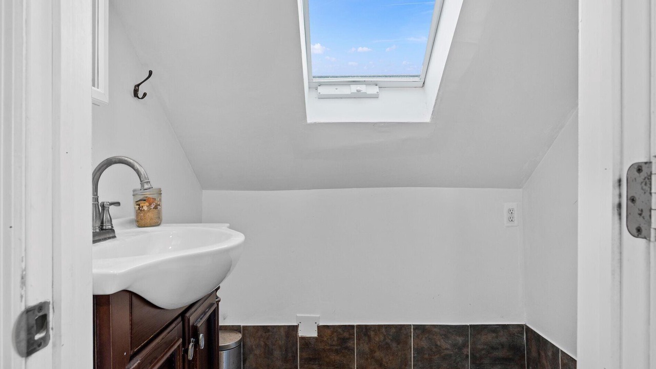 Photo of Bathroom in Ocean Bay Park