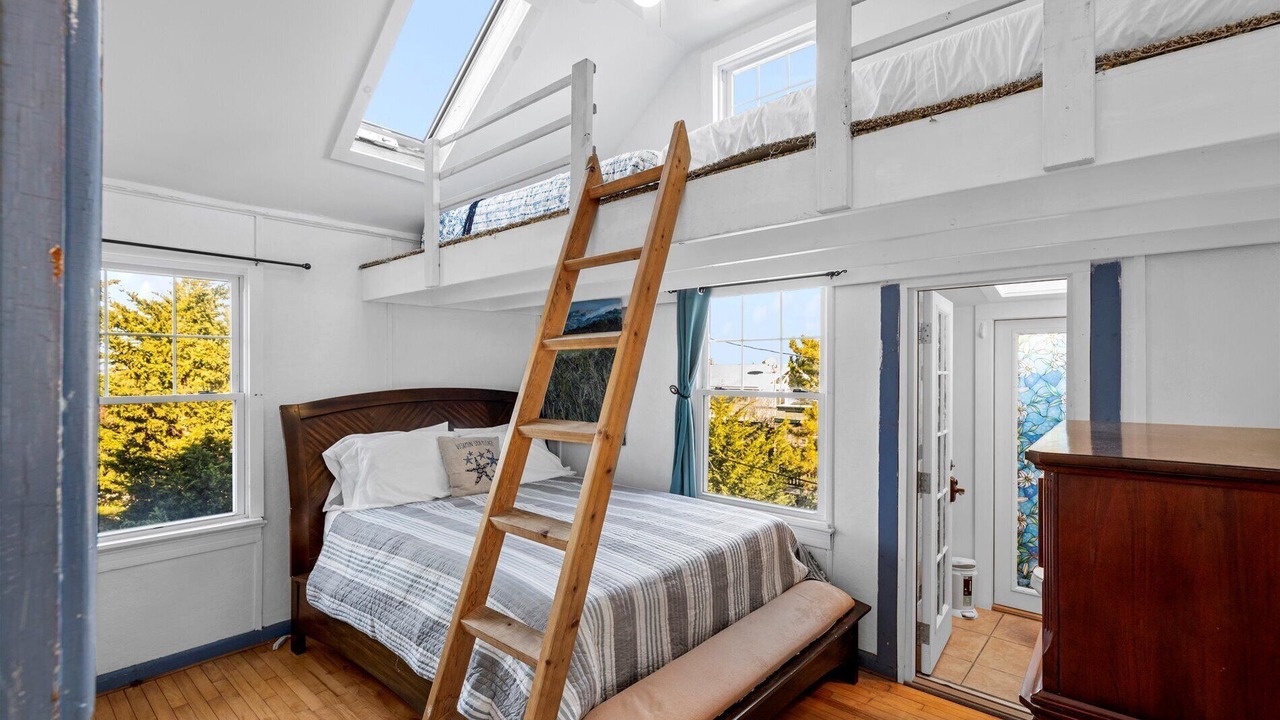 Photo of Bedroom in Ocean Bay Park