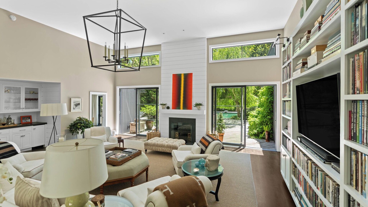 Photo of Livingroom in Sagaponack