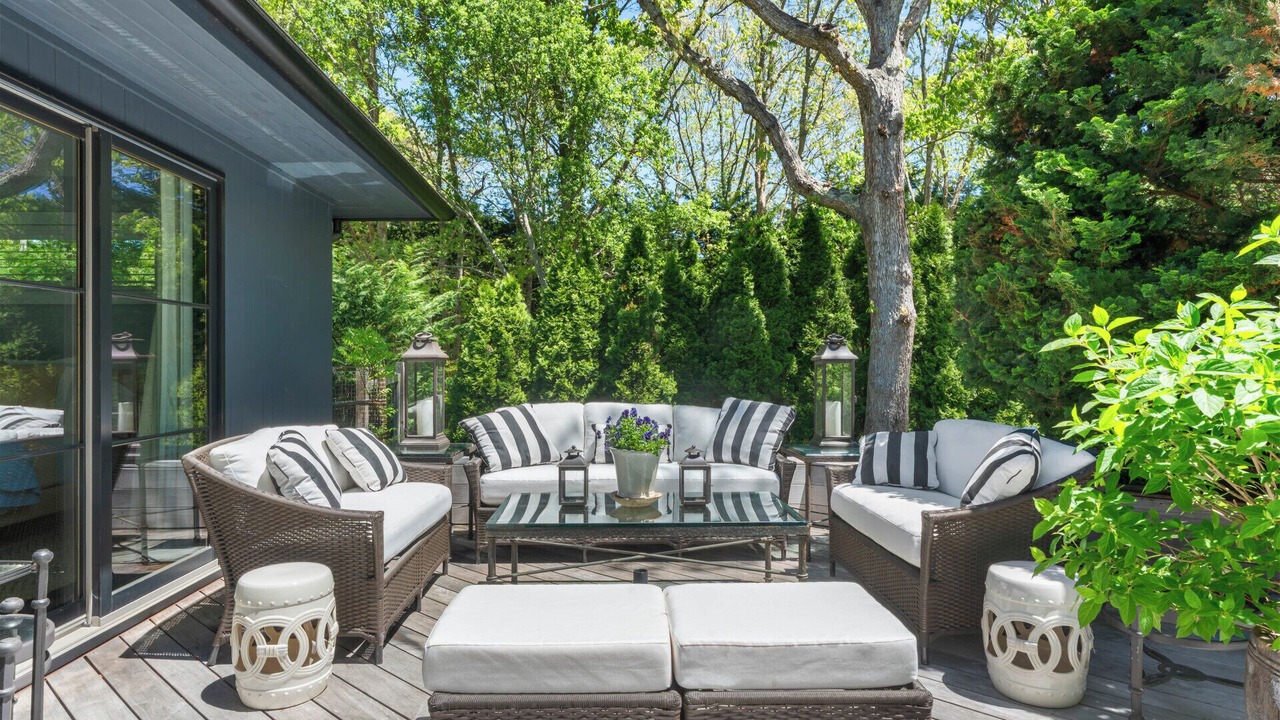 Photo of Patio Balcony in Sagaponack