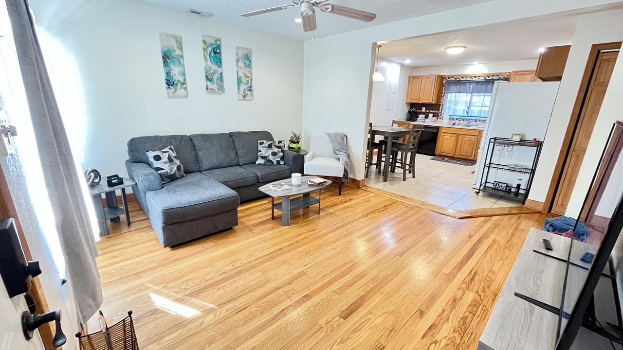 Photo of Livingroom in Cross Lanes