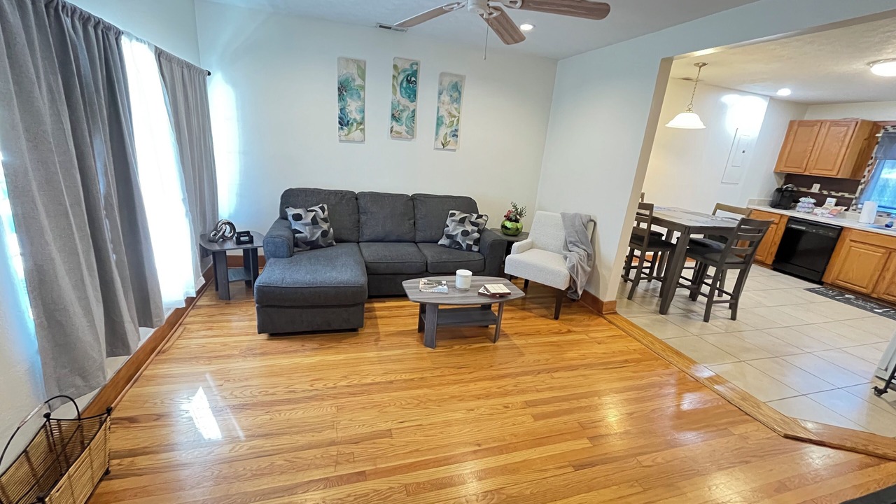 Photo of Livingroom in Cross Lanes