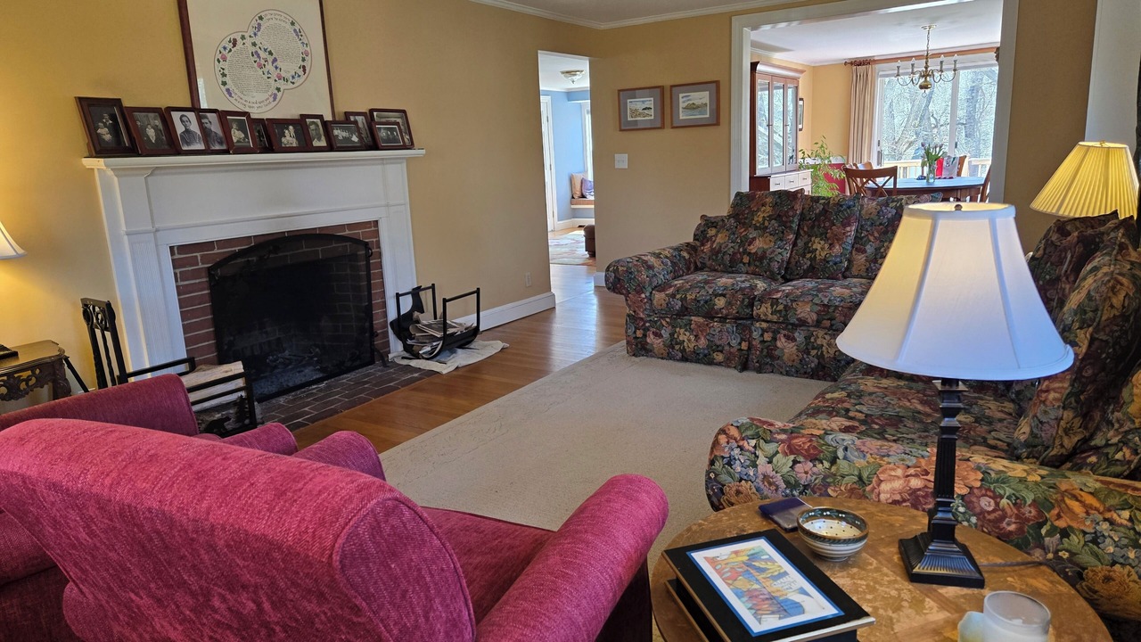 Photo of Livingroom in Lexington