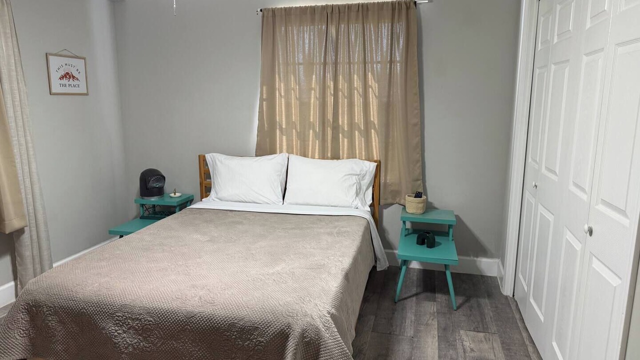 Photo of Bedroom in Hitchcock