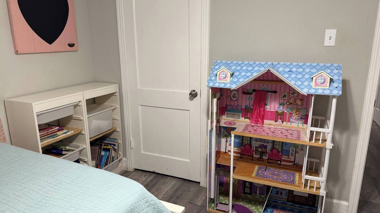 Photo of Bedroom in Hitchcock
