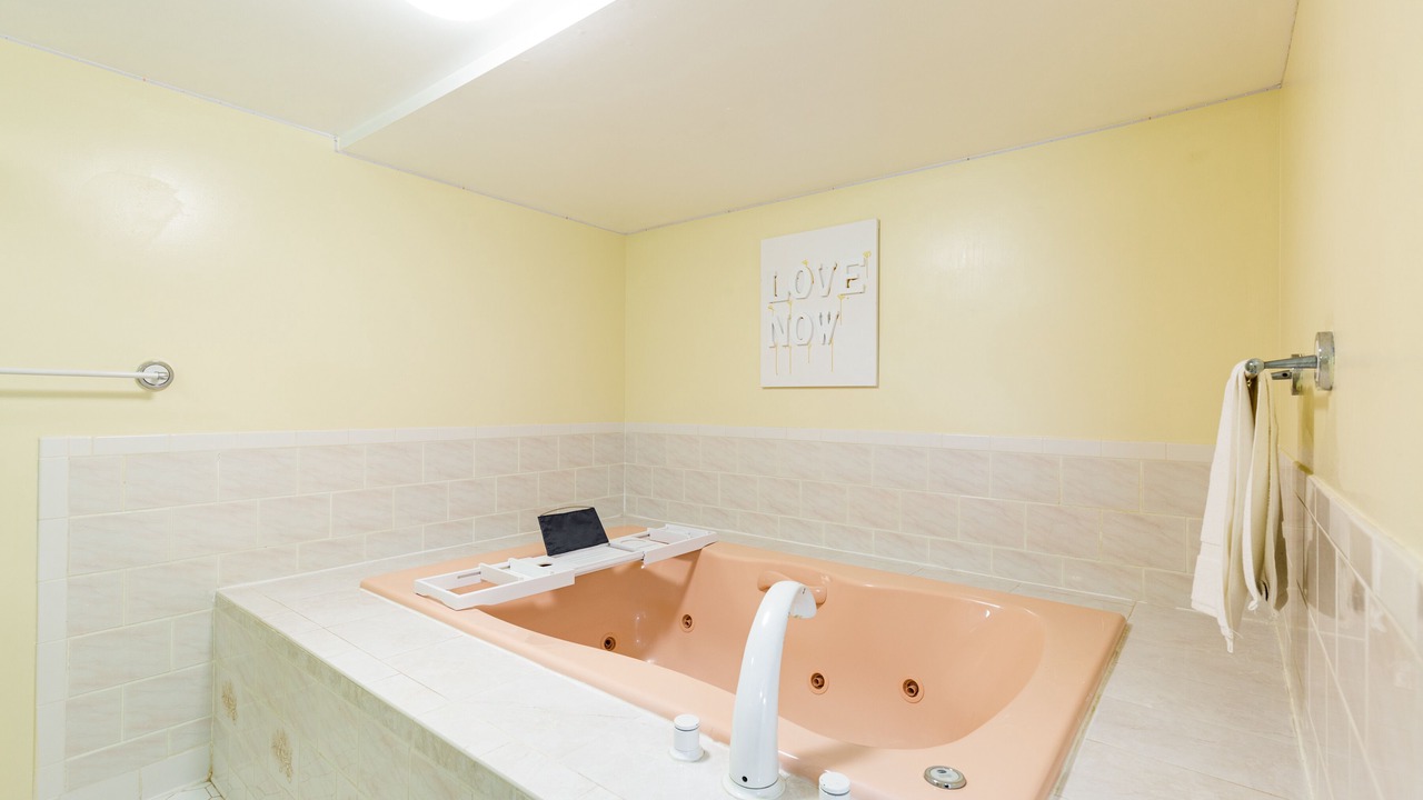 Photo of Bathroom in Seminary Hill