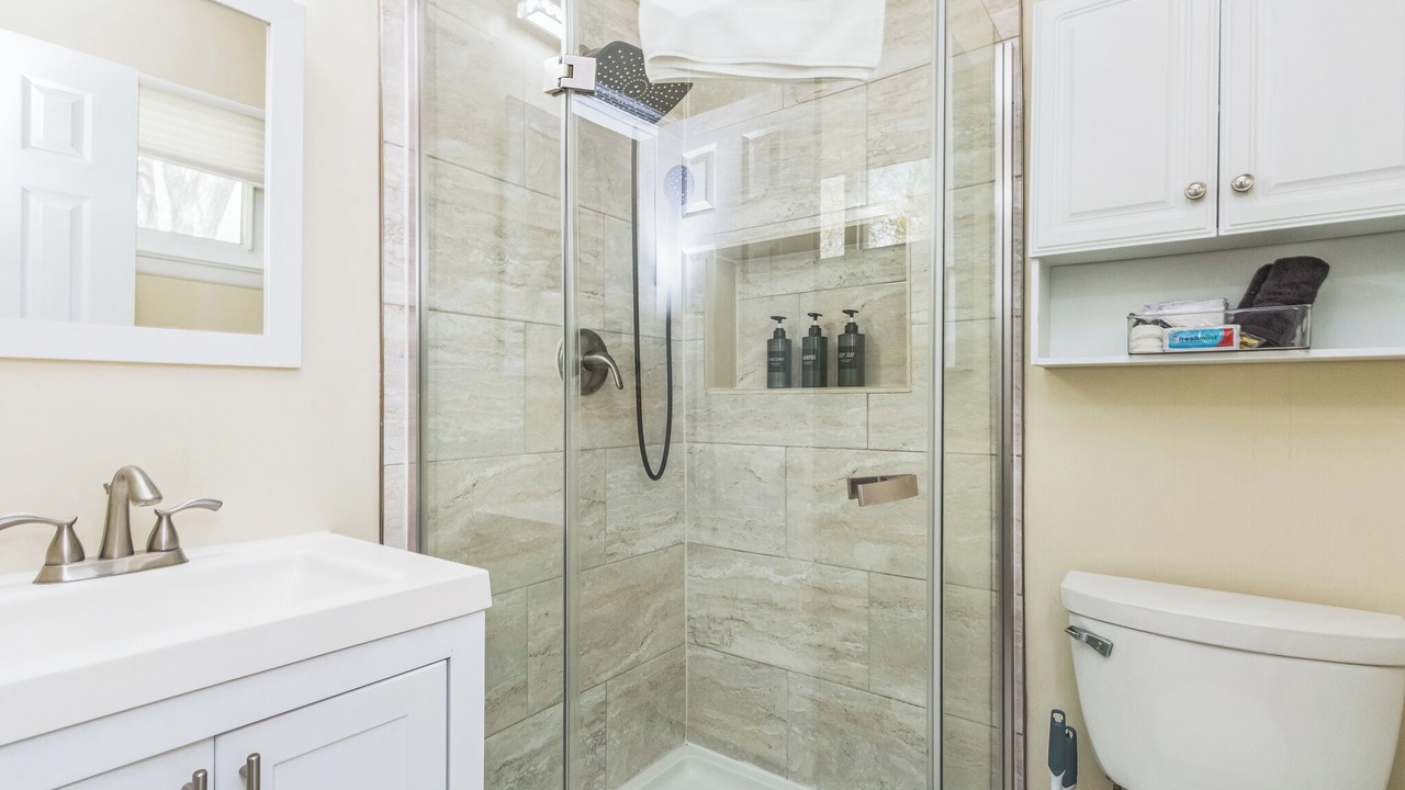 Photo of Bathroom in Seminary Hill