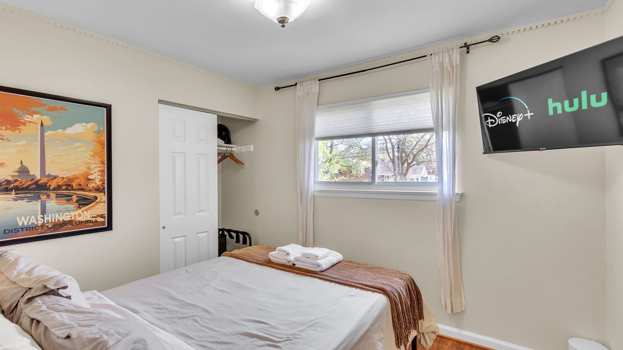 Photo of Bedroom in Seminary Hill