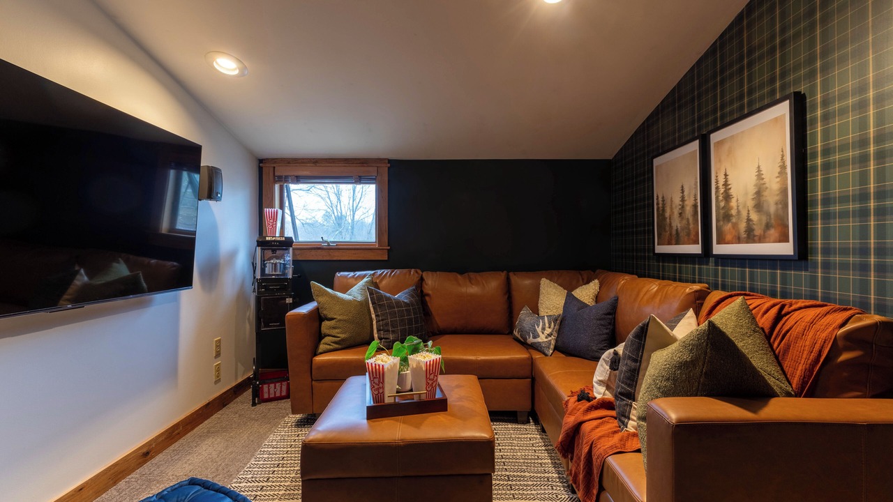 Photo of Livingroom in Lansing