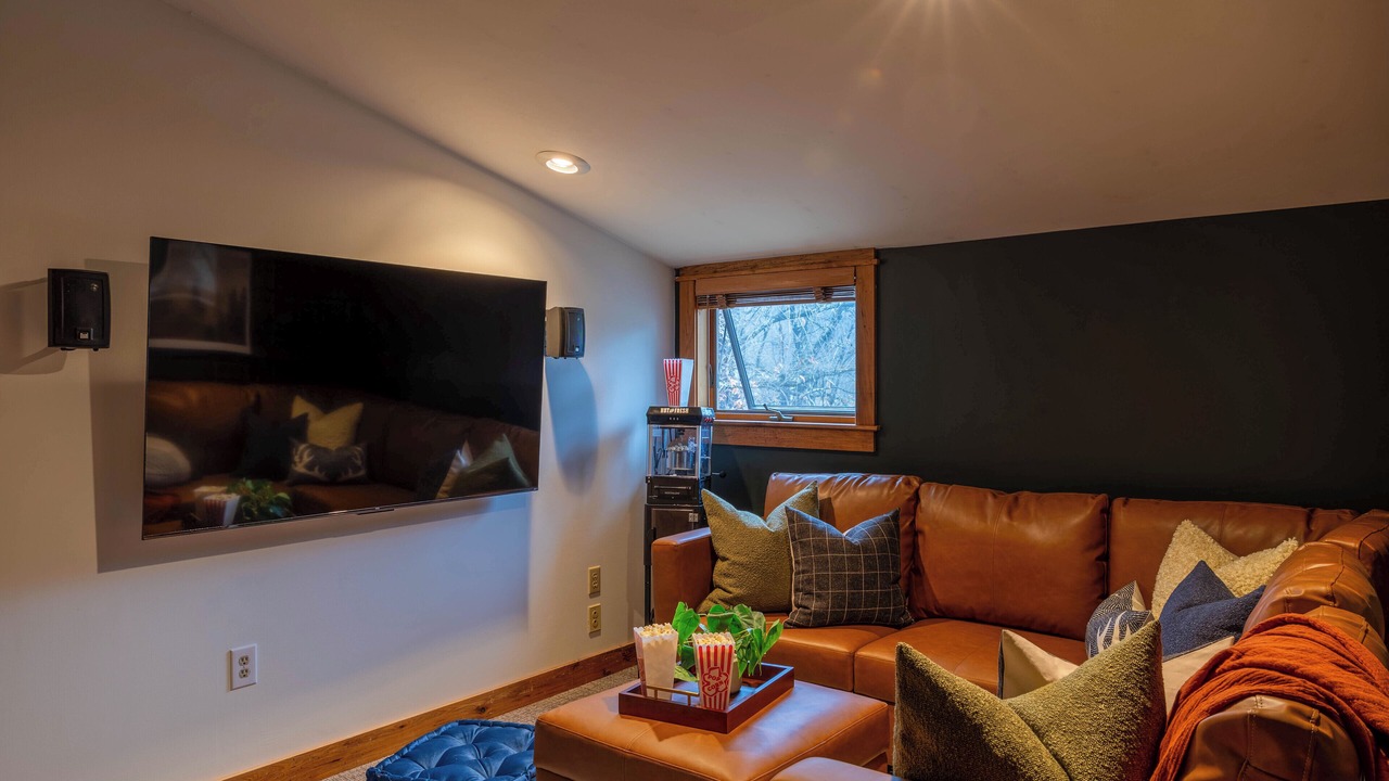 Photo of Livingroom in Lansing