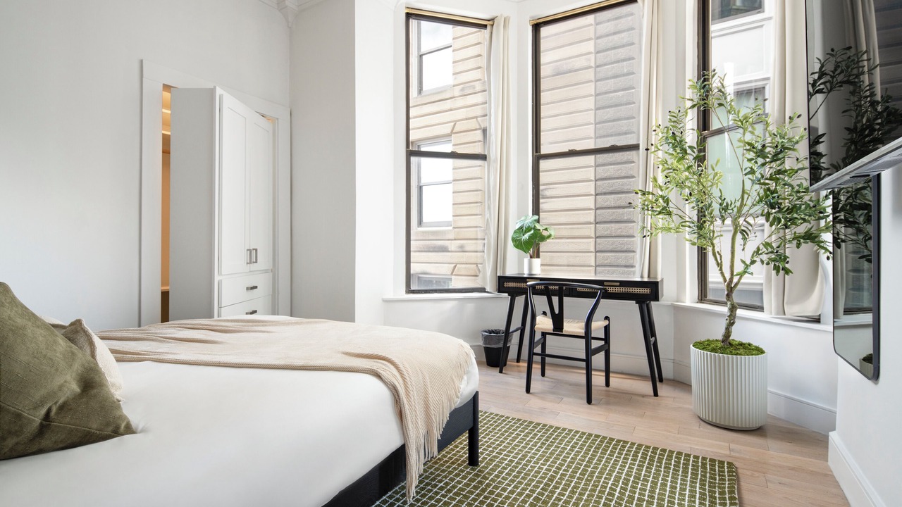 Photo of Bedroom in Theatre District