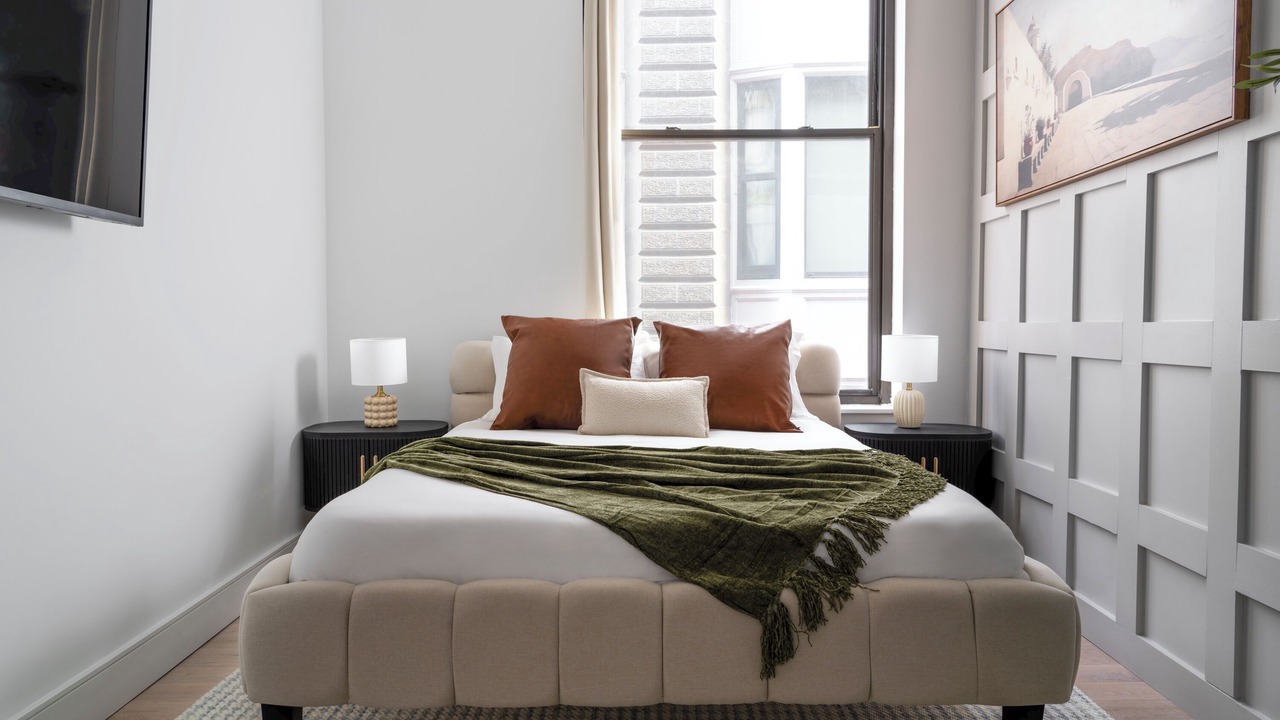 Photo of Bedroom in Theatre District