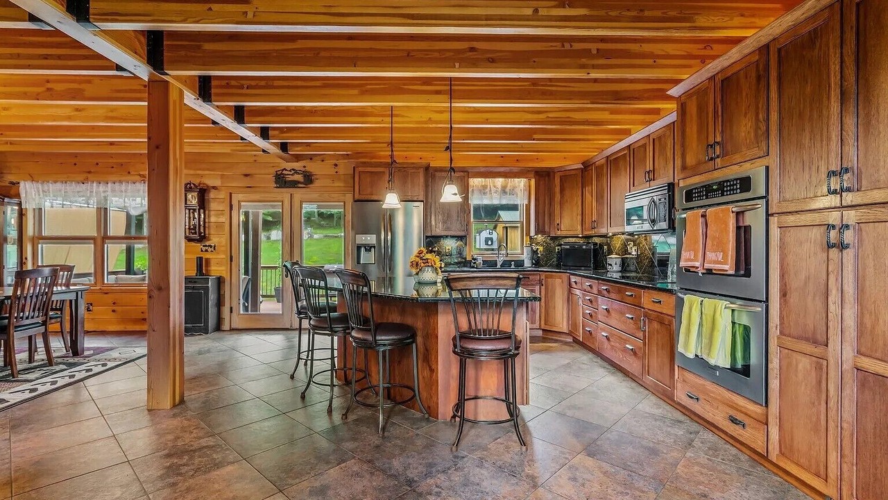 Photo of Kitchen in Day