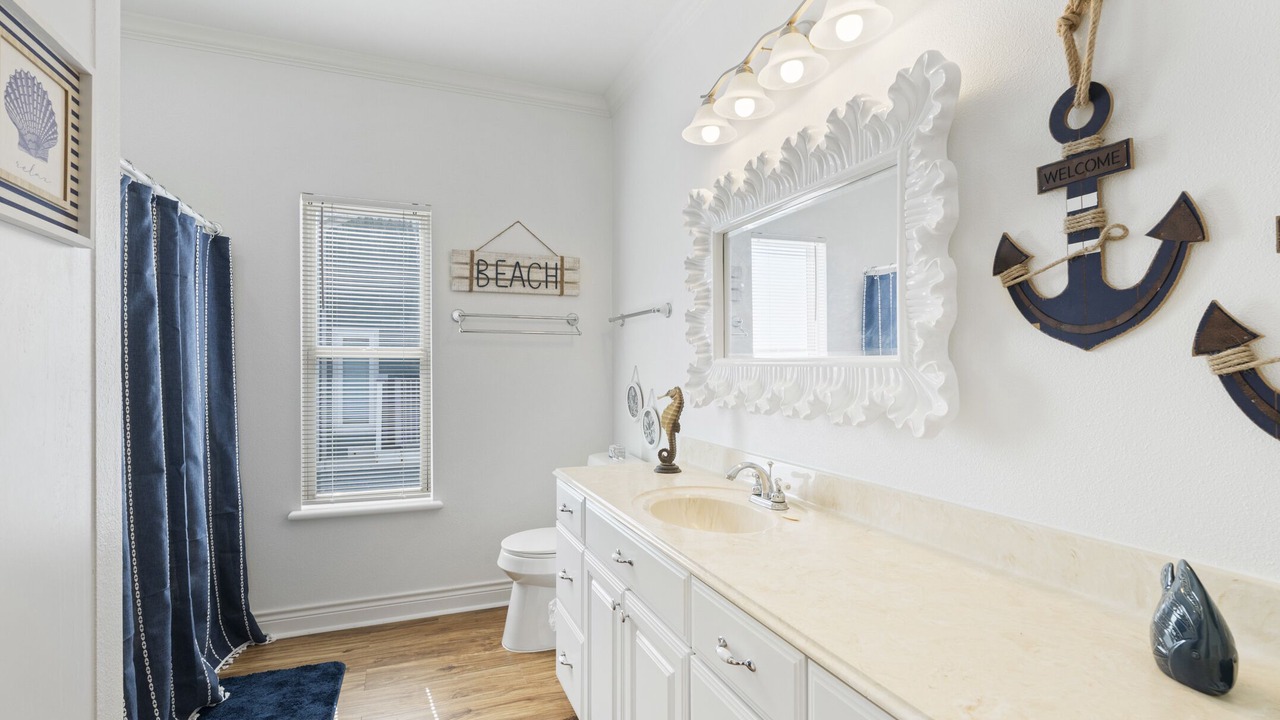 Photo of Bathroom in Miramar