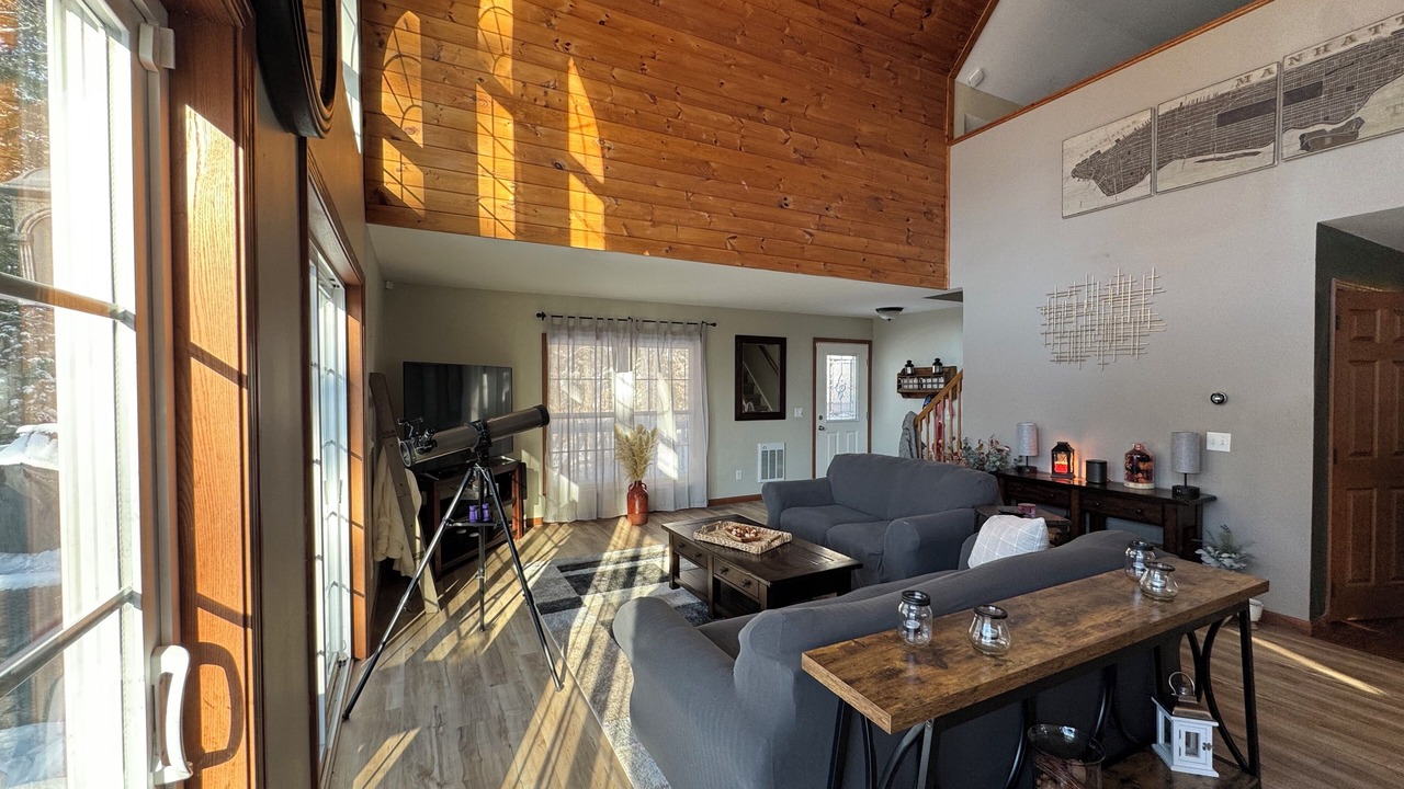Photo of Livingroom in Lake Luzerne-Hadley