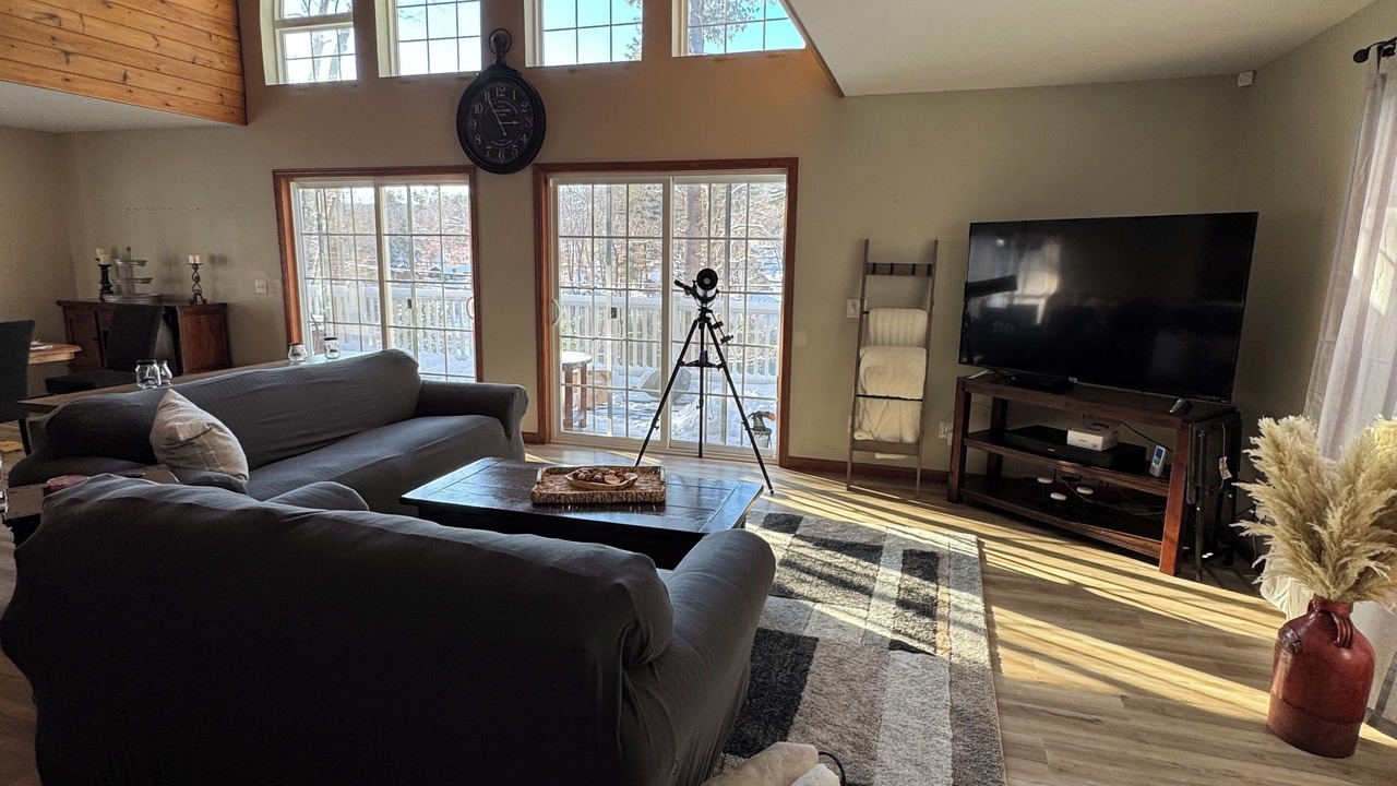 Photo of Livingroom in Lake Luzerne-Hadley