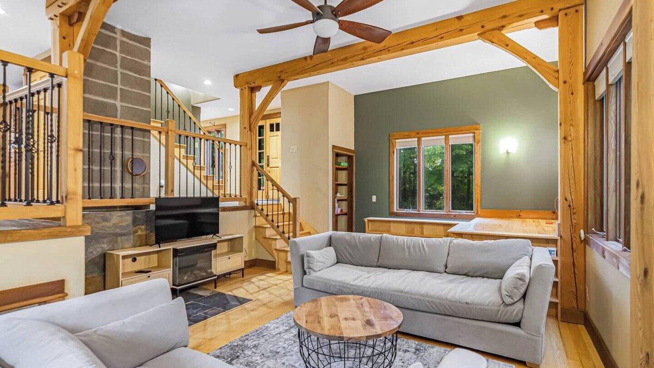 Photo of Livingroom in Eden