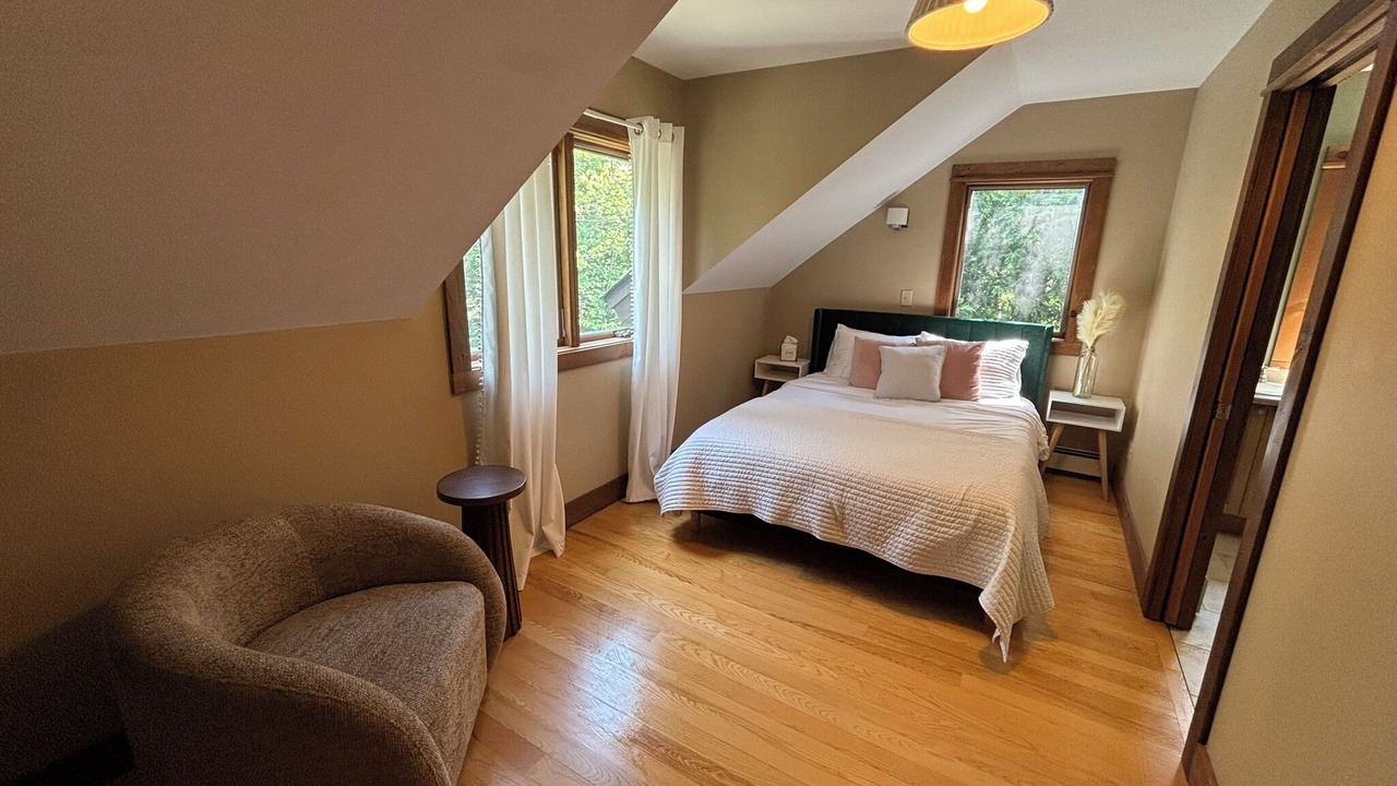 Photo of Bedroom in Eden
