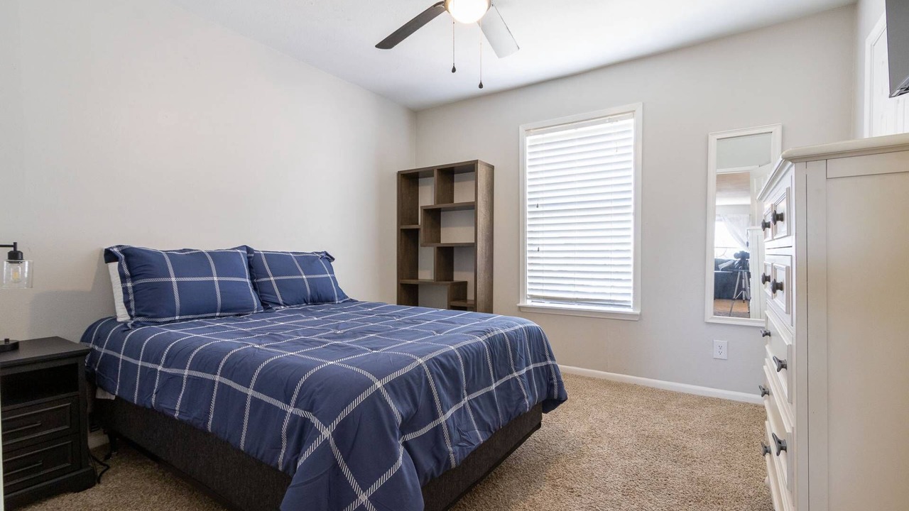 Photo of Bedroom in Clear Lake Shores