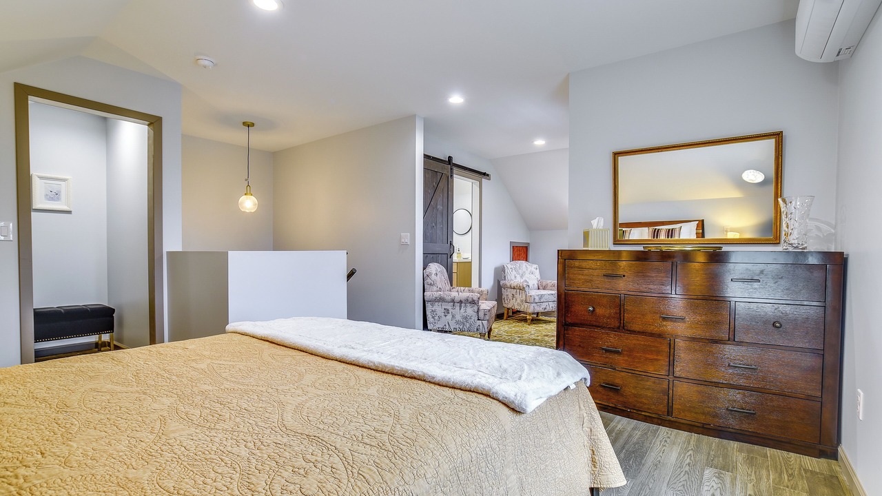 Photo of Bedroom in Valois