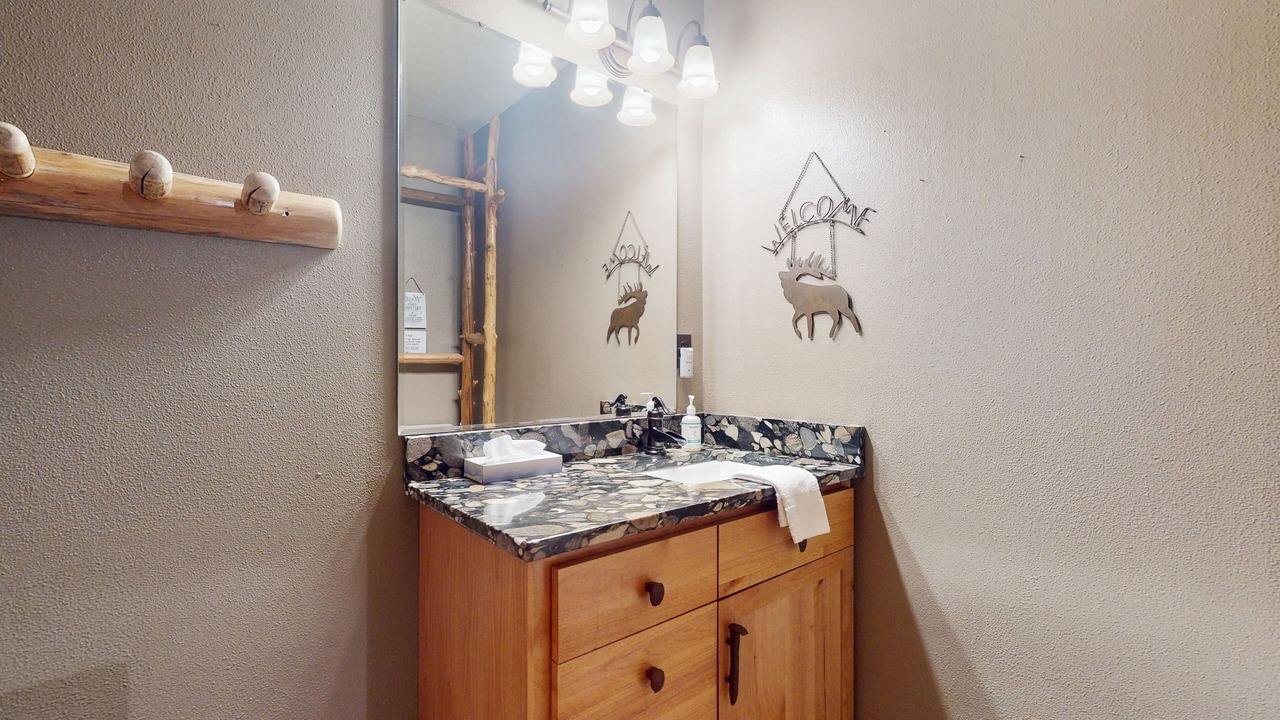 Photo of Bathroom in Roslyn Ridge