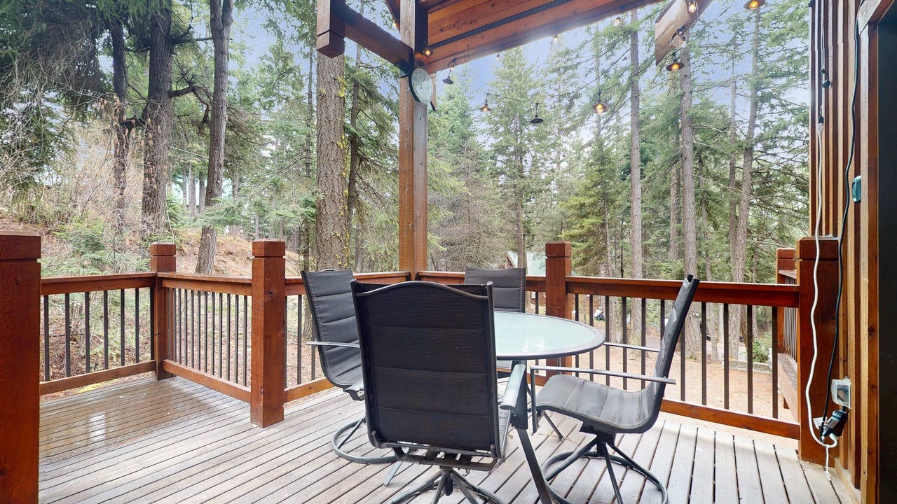 Photo of Outdoor in Roslyn Ridge