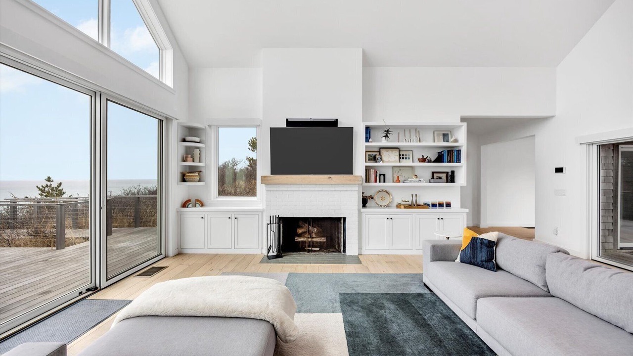 Photo of Livingroom in North Truro