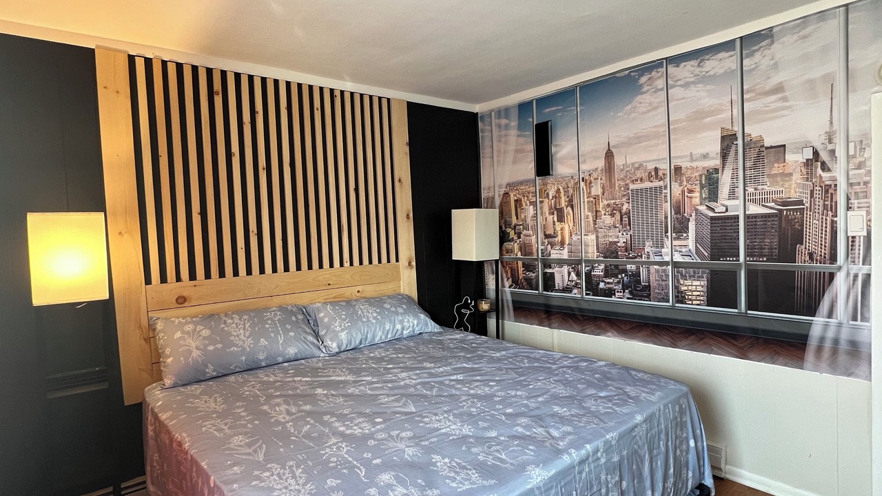 Photo of Bedroom in Stockade Historic District