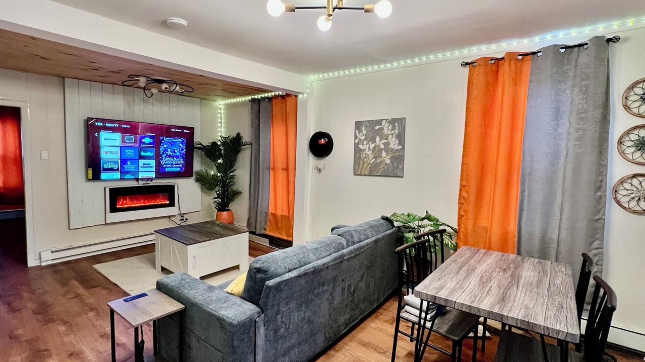Photo of Livingroom in Stockade Historic District