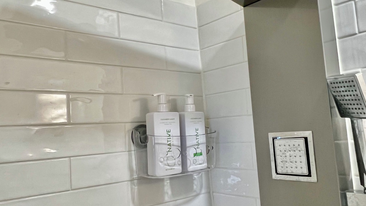 Photo of Bathroom in Stockade Historic District