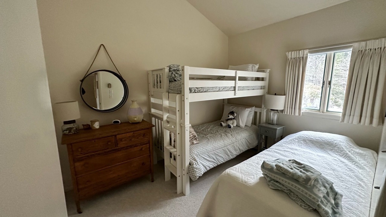 Photo of Bedroom in Sunapee