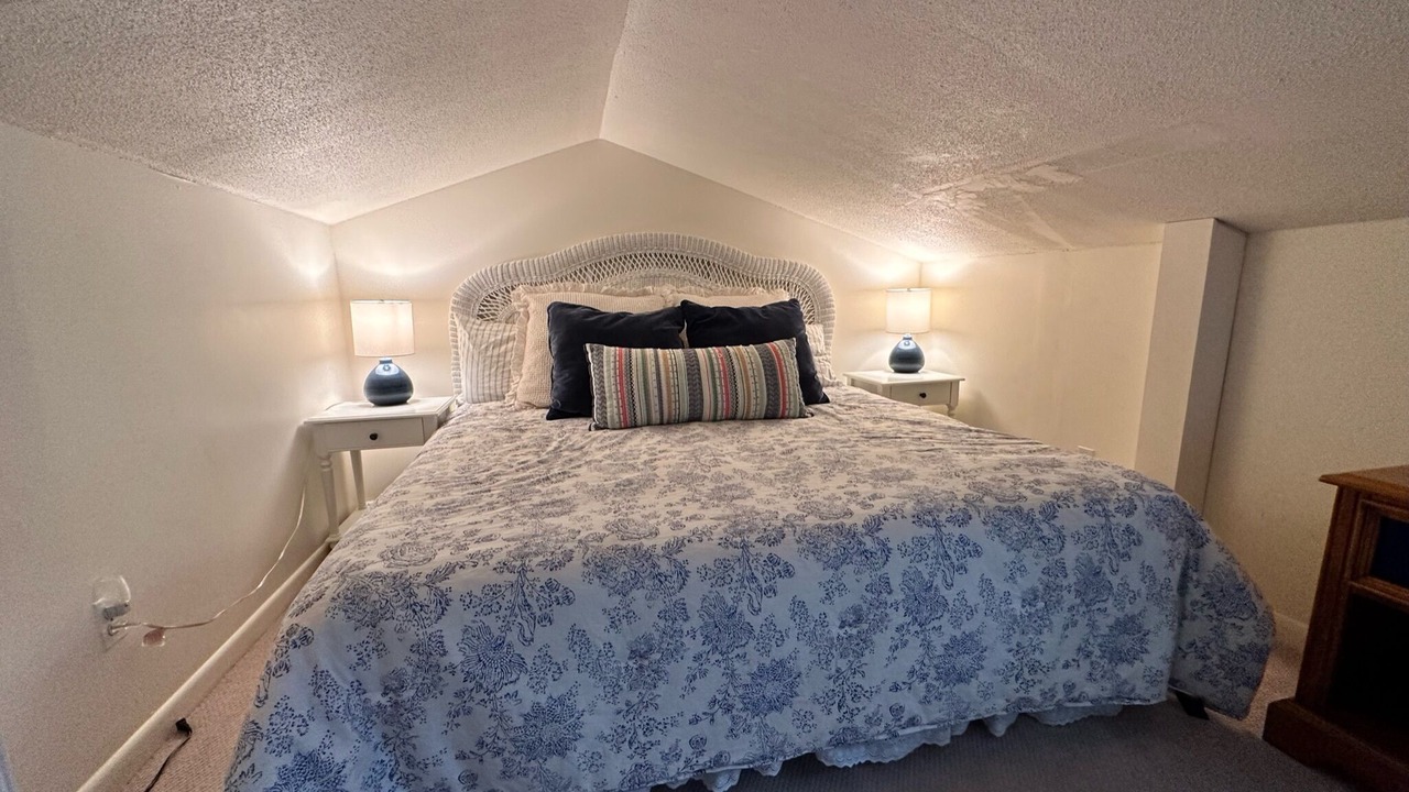 Photo of Bedroom in Sunapee