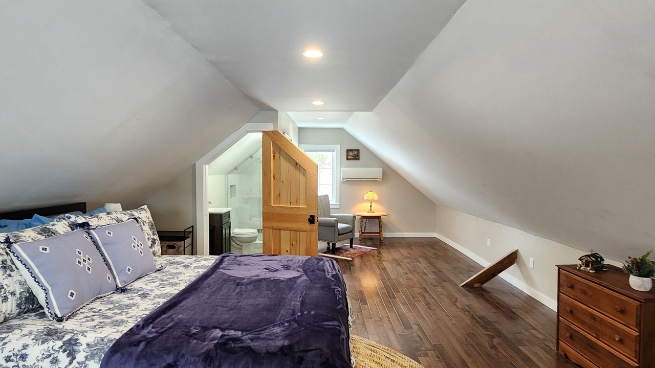Photo of Bedroom in Contoocook