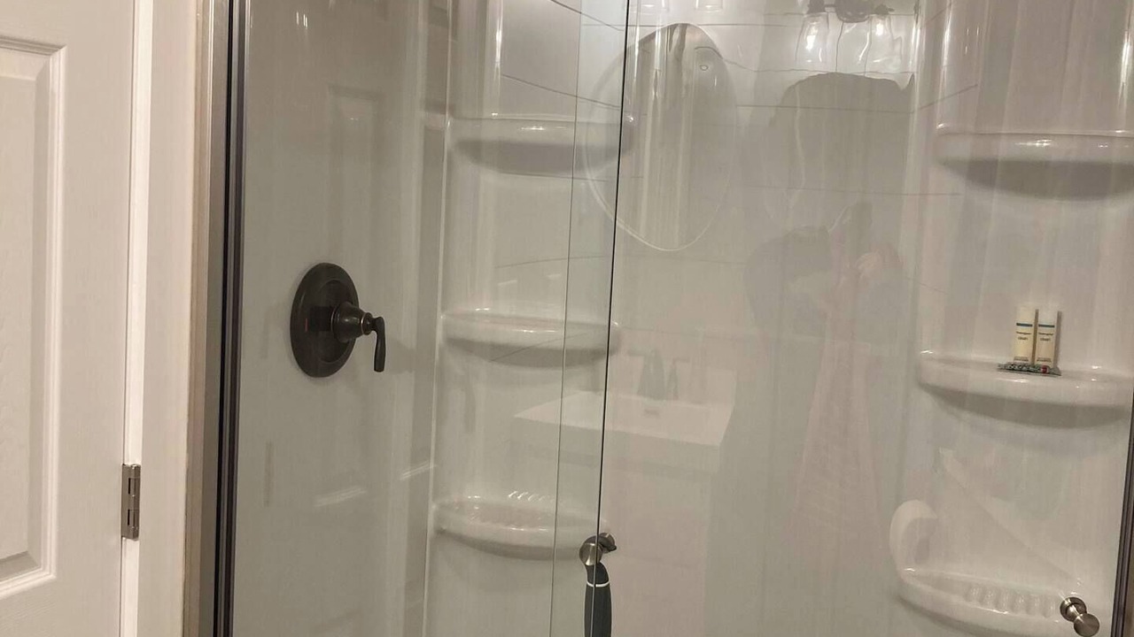 Photo of Bathroom in Poplar Ridge