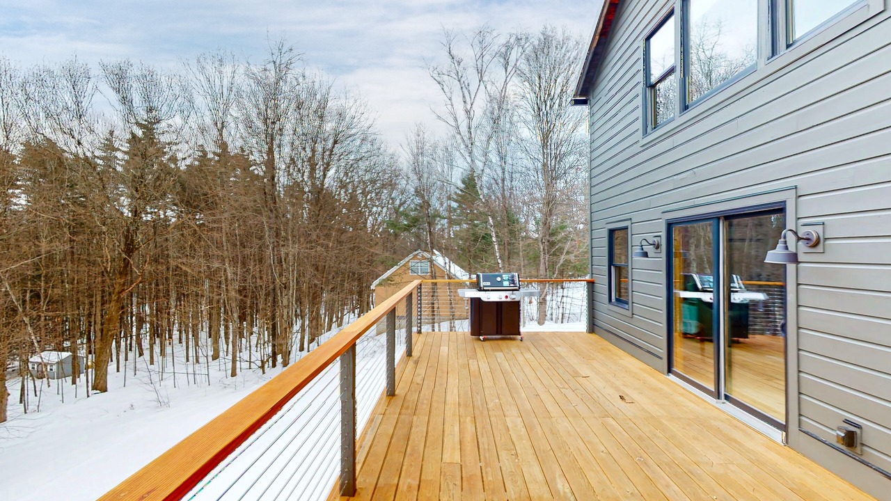 Photo of Patio Balcony in Bolton Landing