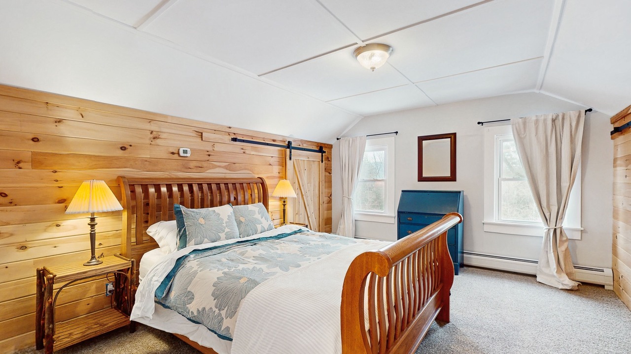 Photo of Bedroom in Bolton Landing