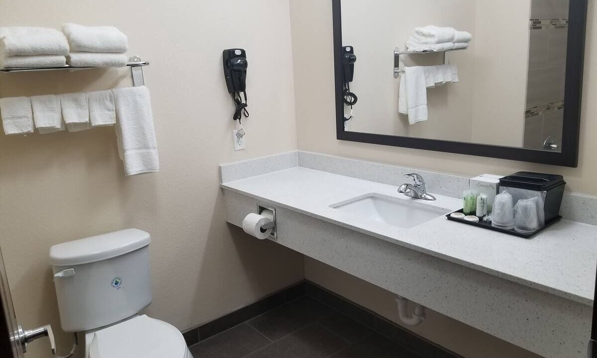 Photo of Bathroom in Bay City