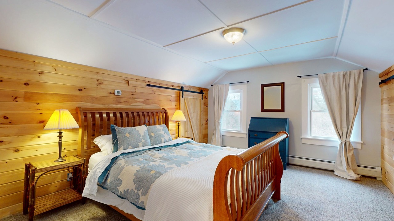 Photo of Bedroom in Bolton Landing
