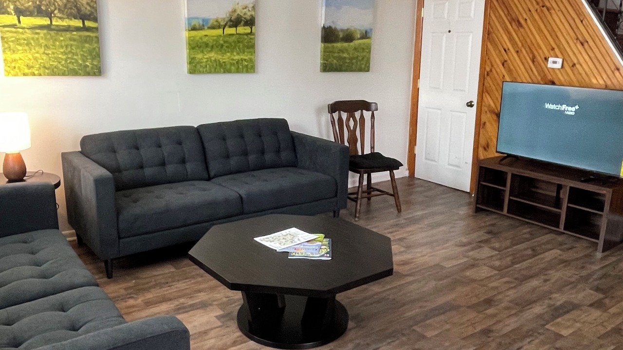 Photo of Livingroom in Utica