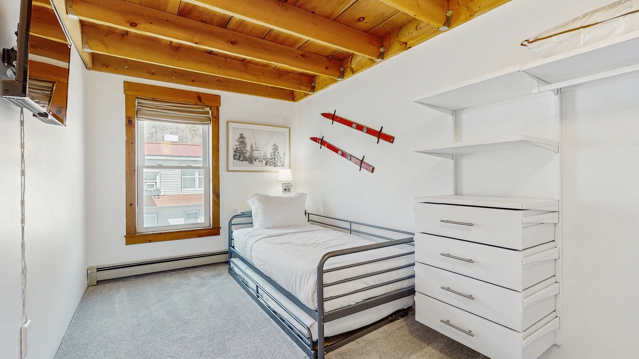 Photo of Bedroom in Proctorsville
