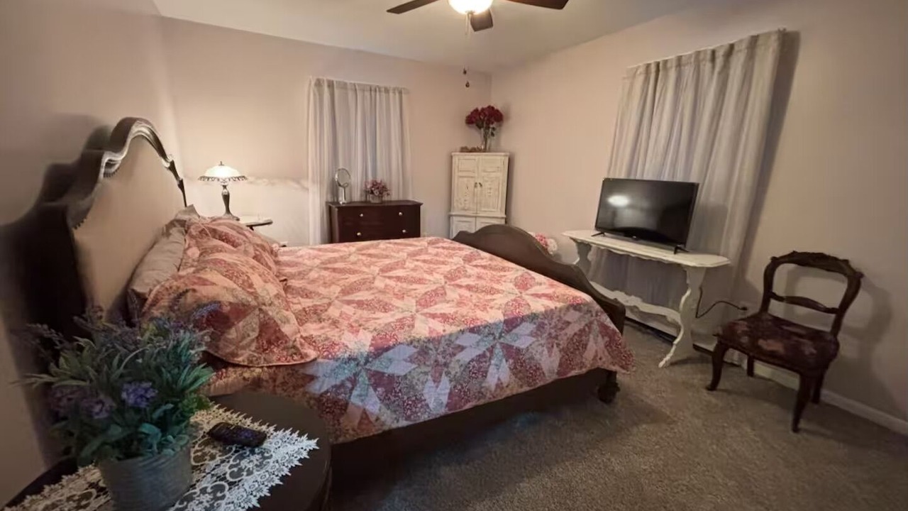 Photo of Bedroom in Smithboro