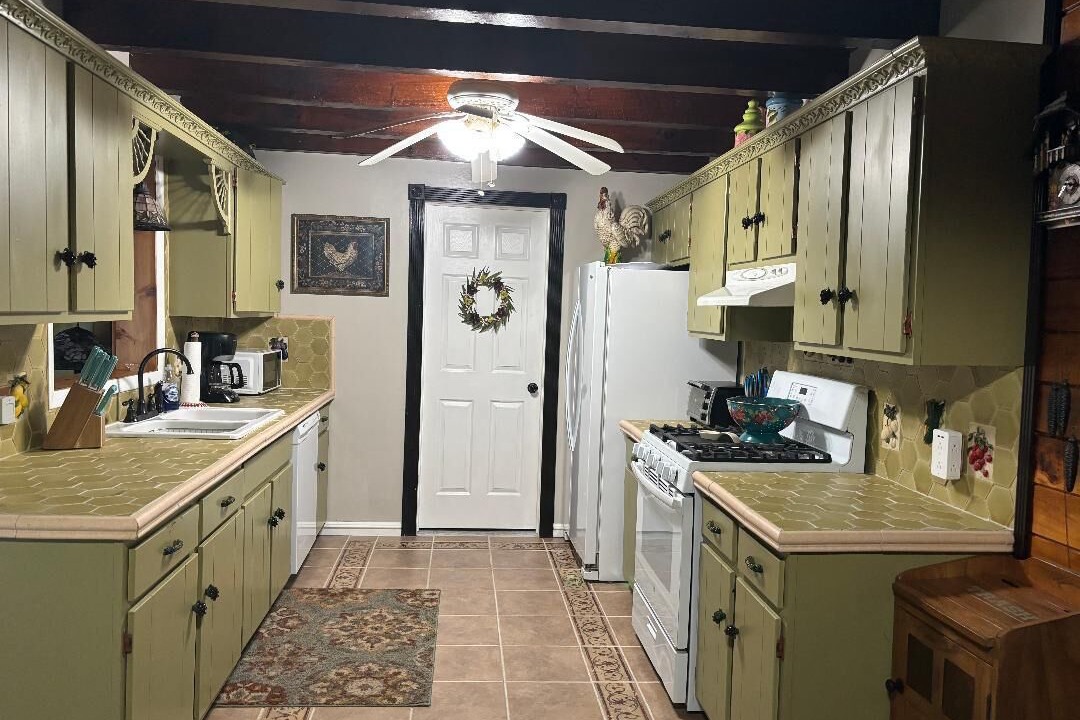 Photo of Kitchen in Smithboro