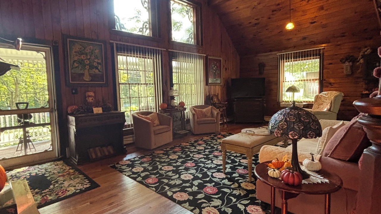 Photo of Livingroom in Smithboro